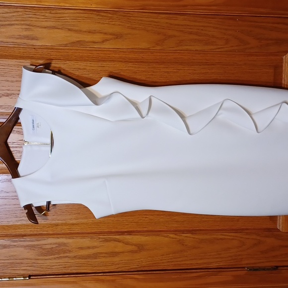 Calvin Klein Women's Sleeveless Sheath with a Side Ruffle Dress, Cream, Size 6 - Picture 5 of 16